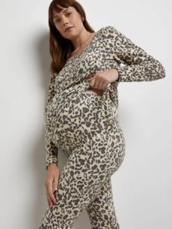 River Island Animal Print Maternity Leggings 9 River Island Animal Print Maternity Leggings -RIVE IS Clothing Shop 10ZEC SQ3 0000000067 CREAM MDo