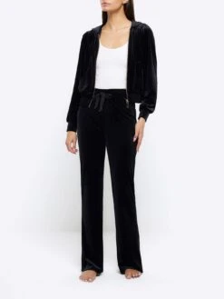 River Island Velour Joggers - Black -RIVE IS Clothing Shop 112HS SQ3 0000000004 BLACK MDo