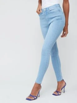 Everyday Short Florence High Rise Skinny Jean - Light Wash Blue -RIVE IS Clothing Shop V3NBX SQ4 0000000267 LIGHT WASH MDd
