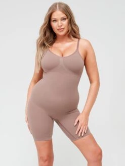 Everybody Shape Enhancing Seamless Short Mid Thigh Bodysuit - Mink -RIVE IS Clothing Shop V9VBB SQ5 0000000143 BROWN MDd1