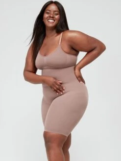 Everybody Shape Enhancing Seamless Short Mid Thigh Bodysuit - Mink -RIVE IS Clothing Shop V9VBB SQ6 0000000143 BROWN MDd2
