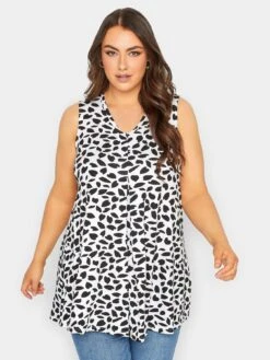 Yours Pleat Swing Vest Heart Markings White/Black