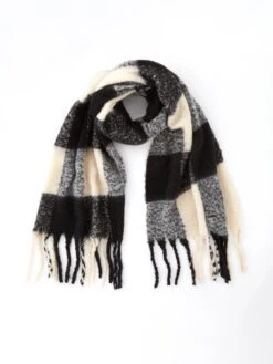 PIECES Jikki Check Scarf - Black