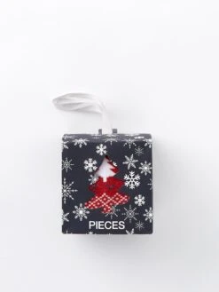 PIECES Jia 2-Pack Christmas Socks - Multi -RIVE IS Clothing Shop VK92E SQ5 0000000029 MULTI SLd2