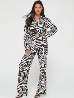 V By Very Kickflare Plisse Trouser - Print -RIVE IS Clothing Shop VLIU9 SQ3 0000000270 PRINT MDo