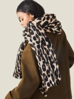 Accessorize Leopard Blanket -RIVE IS Clothing Shop VM7GY SQ2 0000000029 MULTI MDf