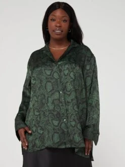 V By Very Curve Long Sleeve Snake Print Blouse - Green
