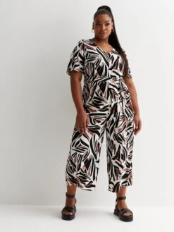 New Look Curves Black Abstract Print Wide Leg Crop Jumpsuit - Print -RIVE IS Clothing Shop VM9CU SQ3 0000000270 PRINT MDo