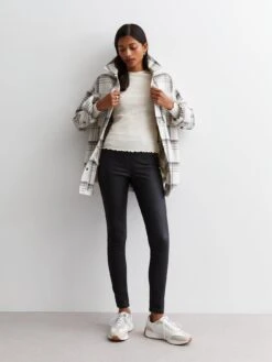 New Look Cream Ribbed Frill Long Sleeve Top -RIVE IS Clothing Shop VM9DN SQ3 0000000067 CREAM MDo