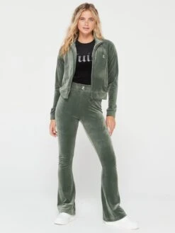 Juicy Couture Classic Velour Diamante Logo Flared Pant - Green -RIVE IS Clothing Shop VME21 SQ3 0000000047 GREEN MDo