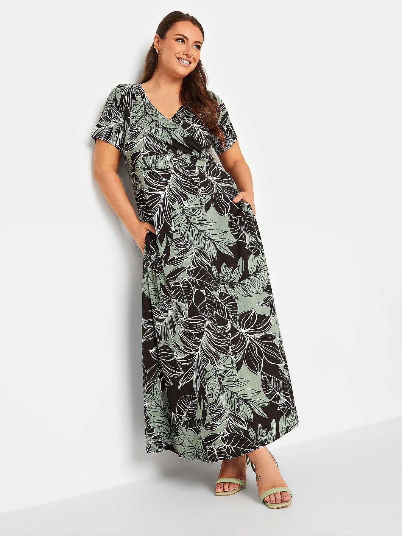 Yours Floral V-Neck Midaxi Dress - Black 3 Yours Floral V-Neck Midaxi Dress - Black