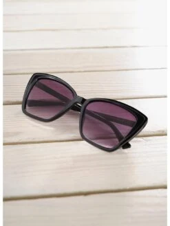 Mint Velvet Catalina Black Sunglasses -RIVE IS Clothing Shop VMKKR SQ5 0000000004 BLACK SLd2