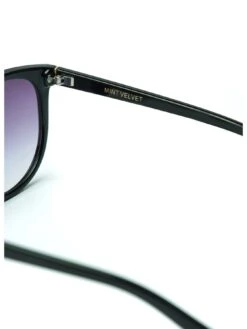 Mint Velvet Portofino Round Sunglasses -RIVE IS Clothing Shop VMKKS SQ4 0000000004 BLACK SLd1
