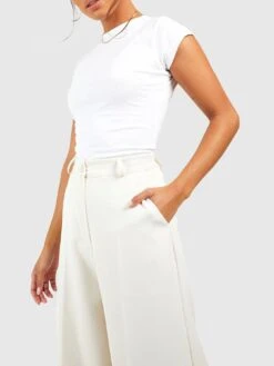 Boohoo Straight Leg Tailored Trousers - Cream -RIVE IS Clothing Shop VN93B SQ4 0000000067 CREAM MDd