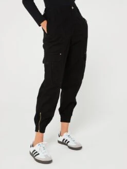 River Island Cuffed Cargo Trouser - Black -RIVE IS Clothing Shop VNTRP SQ4 0000000004 BLACK MDd