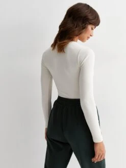 New Look 2 Pack Black And Cream Ribbed Long Sleeve Bodysuits -RIVE IS Clothing Shop VNWN4 SQ2 0000000013 WHITE MDb