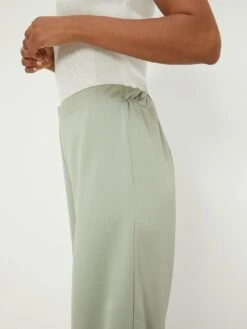 Dorothy Perkins Satin Wide Leg Trousers - Olive -RIVE IS Clothing Shop VOGSJ SQ4 0000000047 GREEN MDd