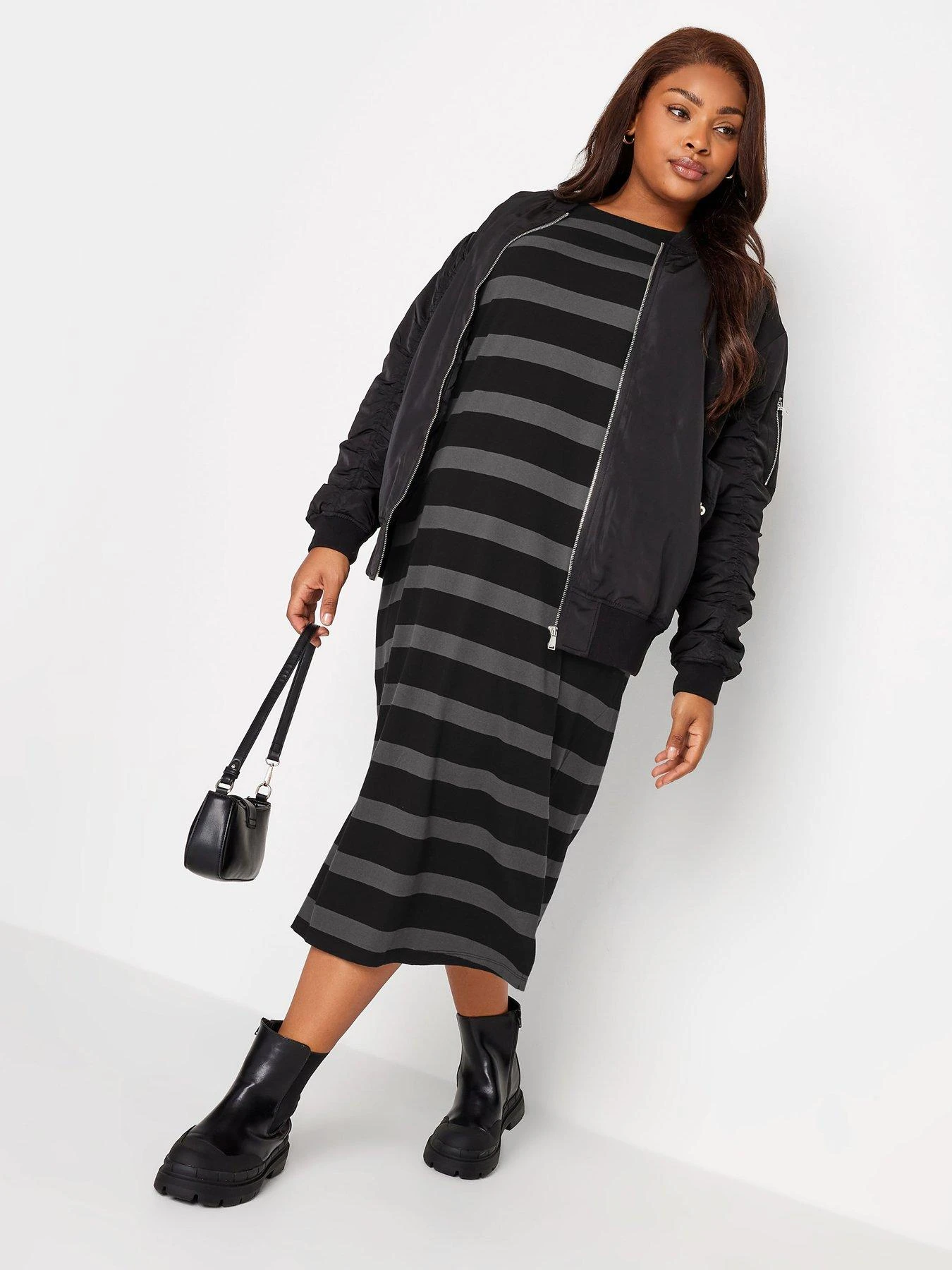 Yours Oversized T-Shirt Jumbo Stripe Midaxi Dress. Grey/Black 5 Yours Oversized T-Shirt Jumbo Stripe Midaxi Dress. Grey/Black - Image 3