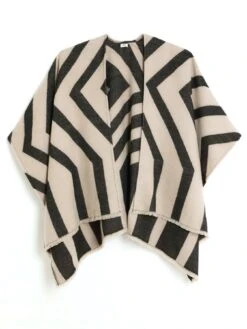 River Island Abstract Cape - Light Beige