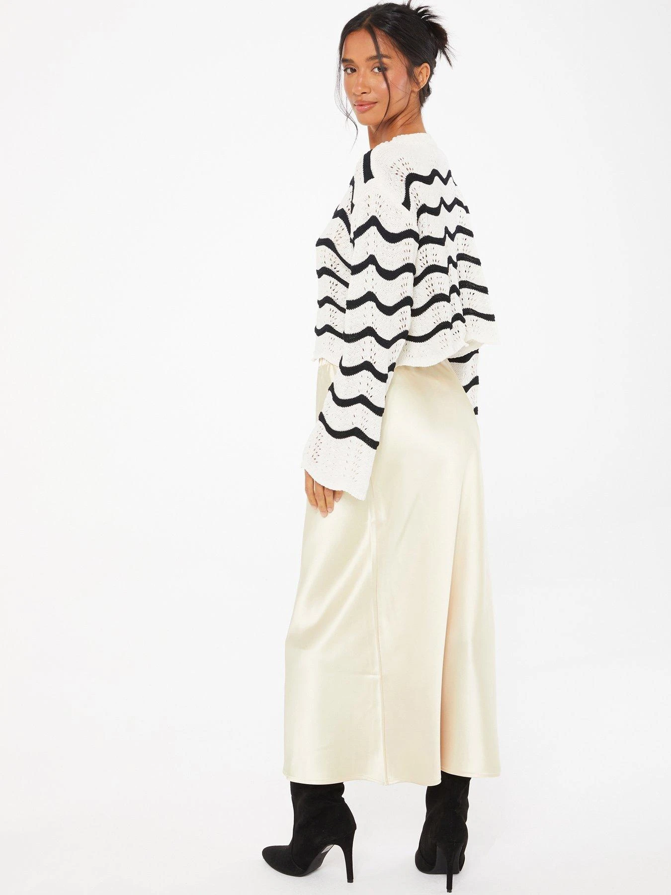 Quiz Petite Beige Satin Bias Cut Maxi Skirt 4 Quiz Petite Beige Satin Bias Cut Maxi Skirt - Image 2