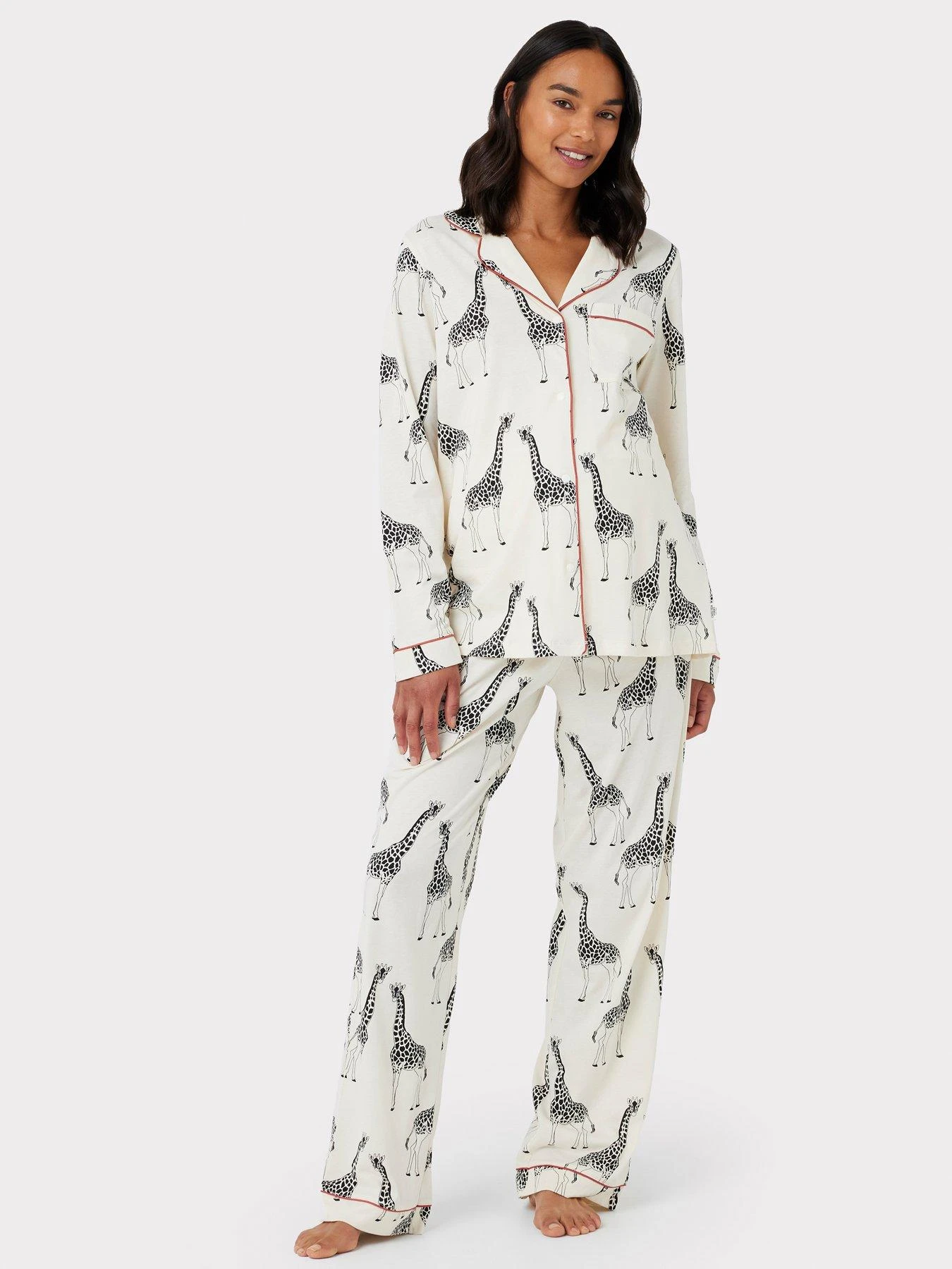 CHELSEA PEERS Maternity Cream Giraffe Button Up Long Pyjama Set 3 CHELSEA PEERS Maternity Cream Giraffe Button Up Long Pyjama Set