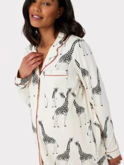 CHELSEA PEERS Maternity Cream Giraffe Button Up Long Pyjama Set 12 CHELSEA PEERS Maternity Cream Giraffe Button Up Long Pyjama Set -RIVE IS Clothing Shop VQUNU SQ5 0000000067 CREAM MDd1