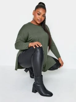 Yours Yours Long Sleeve Oversized Tee - Dark K -RIVE IS Clothing Shop VRO9V SQ4 0000000047 GREEN MDd